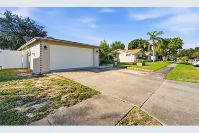 6703 Ranchwood Loop, New Port Richey, FL 34653 - Photo 5