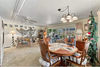 6439 Theresa Avenue, Weeki Wachee, FL 34607 - Photo 15