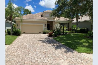 7236 Lismore Court, Lakewood Ranch, FL 34202 - Photo 1