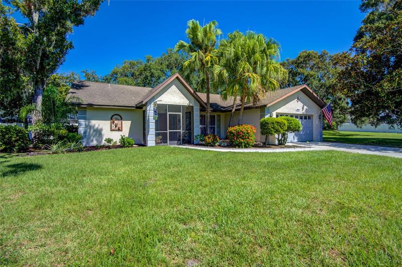 7972 Cypress Lake Dr, Sarasota, FL 34243 - MLS A4546684 - Coldwell Banker