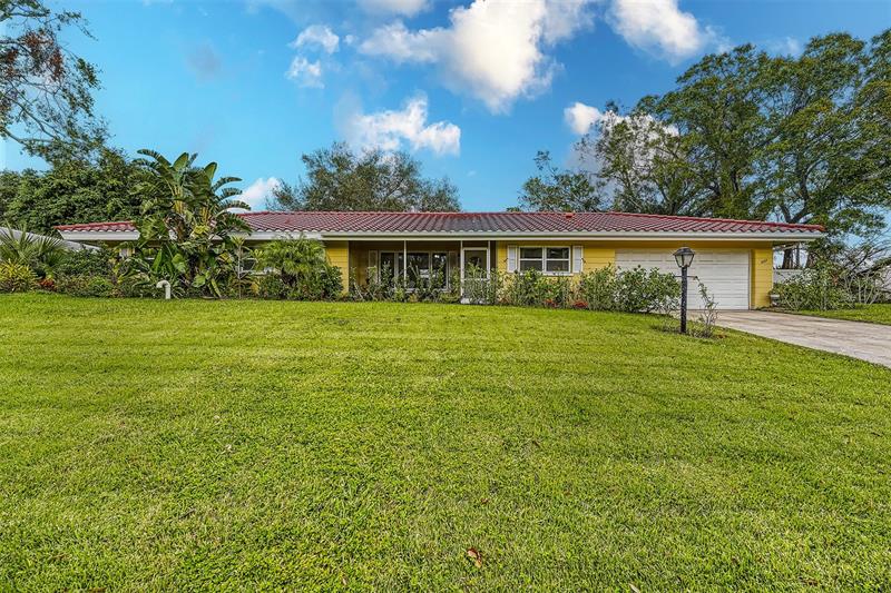 2737 Siesta Dr, Sarasota, FL 34239 MLS A4552547 Coldwell Banker