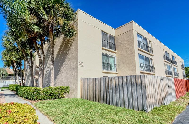 2763 Woodgate Ln 303, Sarasota, FL 34231 MLS A4553115 Coldwell Banker