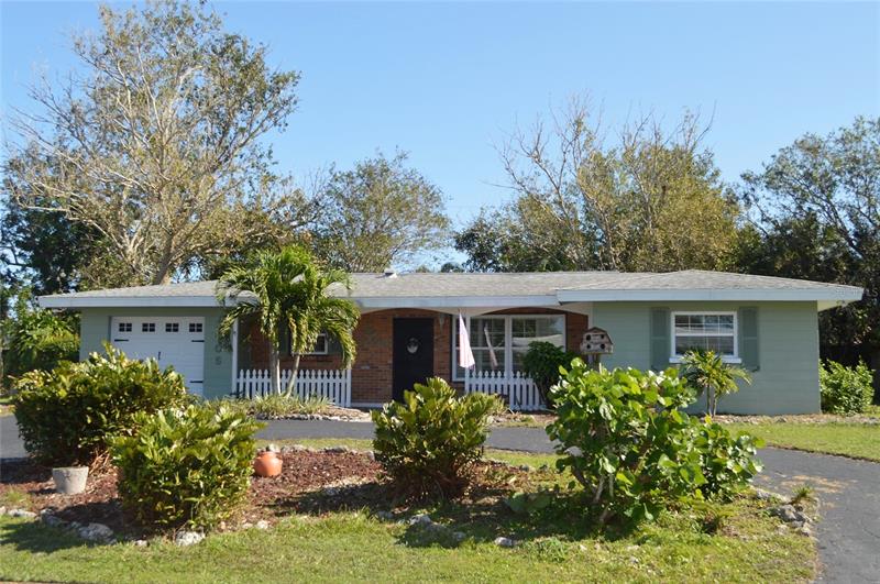 2705 Sheridan Dr, Sarasota, FL 34239 - MLS A4553632 - Coldwell Banker