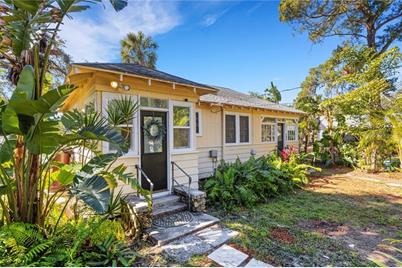 2423 Walker Circle, Sarasota, FL 34234 - Photo 1