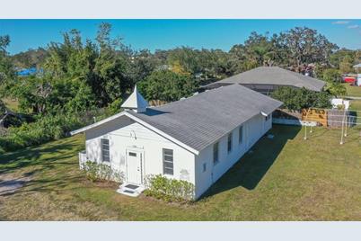 725 Wallace Street, Nokomis, FL 34275 - Photo 1