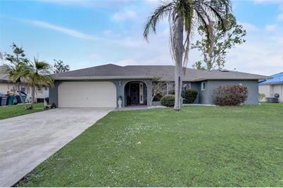 2304 Rio De Janeiro Avenue, Punta Gorda, FL 33983 - Photo 1