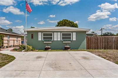 3913 Middlesex Place, Sarasota, FL 34241 - Photo 1