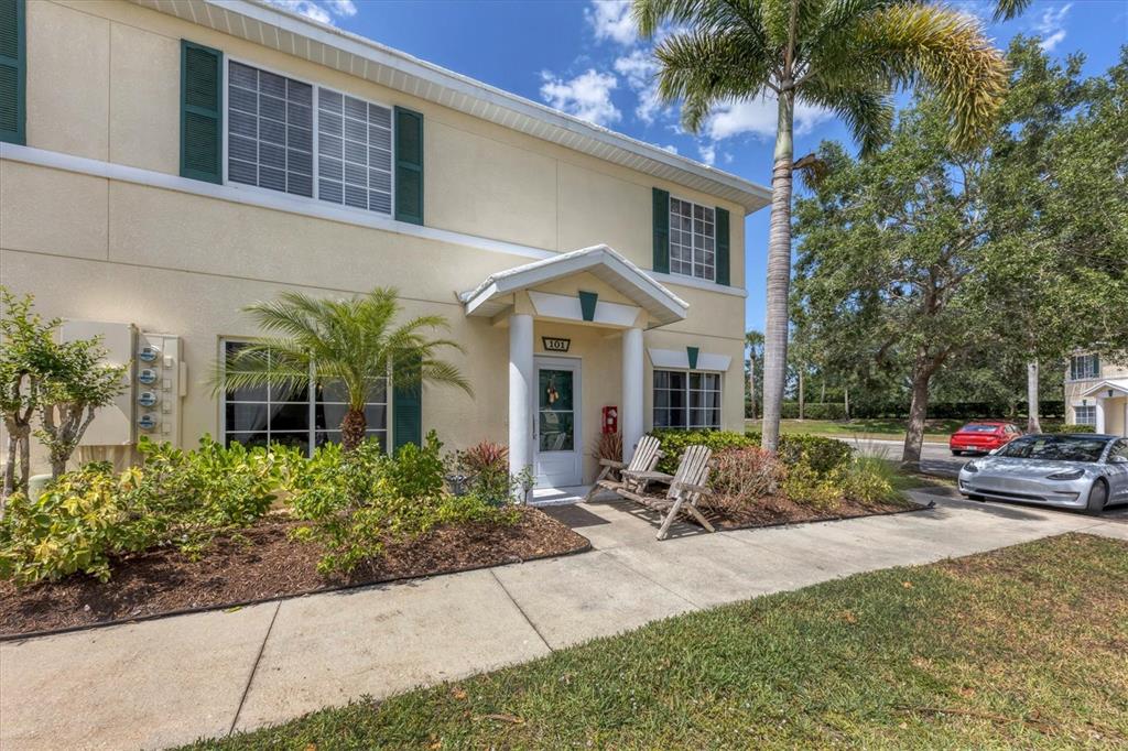 208 Cape Harbour Loop 101, Bradenton, FL 34212 MLS A4566168