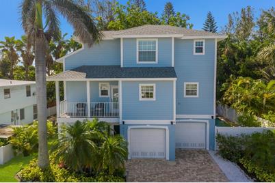 407 74th Street, Holmes Beach, FL 34217 - Photo 1