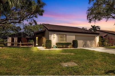 3745 Glen Oaks Manor Drive, Sarasota, FL 34232 - Photo 1