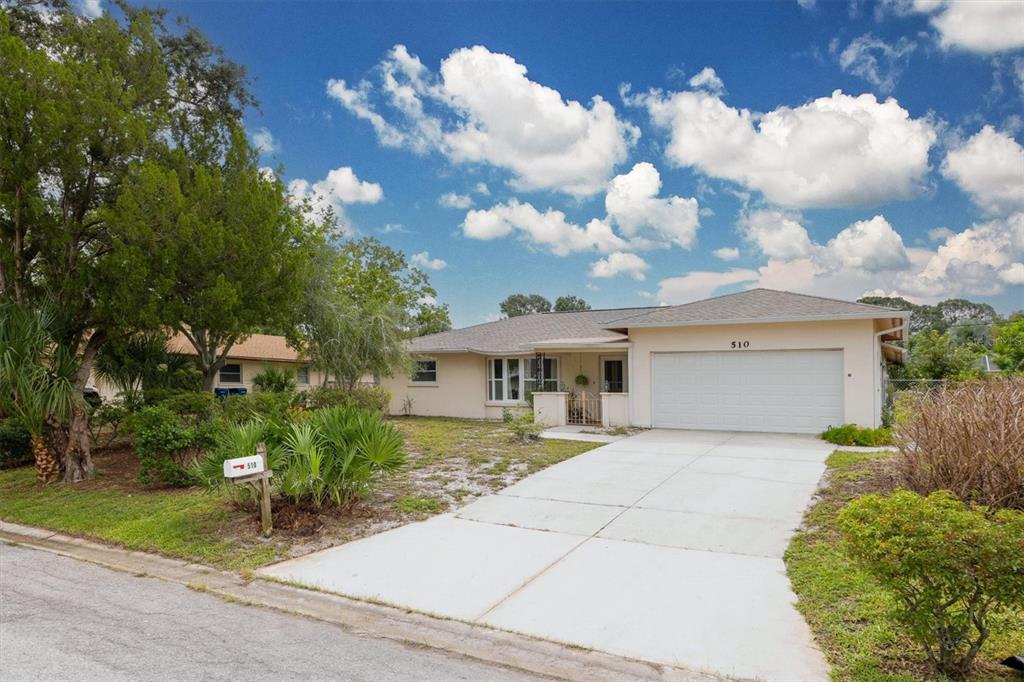 510 Chevy Chase Dr, Sarasota, FL 34243 MLS A4583171 Coldwell Banker