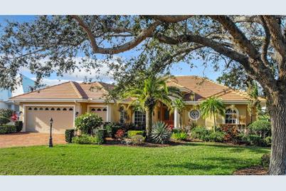 331 Venice Golf Club Drive, Venice, FL 34292 - Photo 1