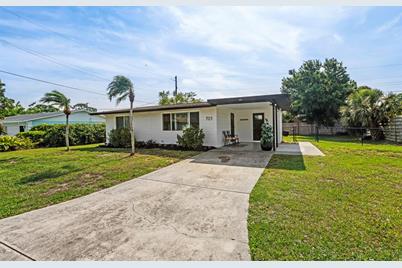 701 Jamaica Road, Venice, FL 34293 - Photo 1