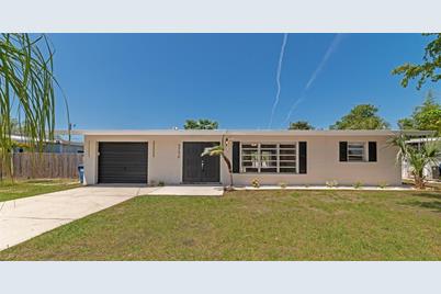 5736 22nd Street W, Bradenton, FL 34207 - Photo 1