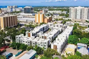 212 Cosmopolitan Ct, Sarasota, FL 34236 - Photo 1