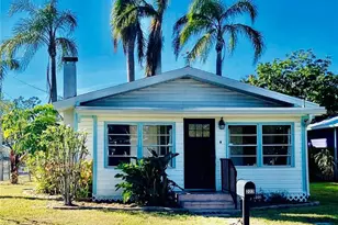 222 27th St W, Bradenton, FL 34205 - Photo 1
