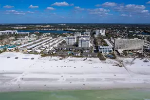 1080 W Peppertree Ln, Sarasota, FL 34242 - Photo 1