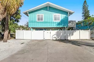 4605 Gulf Dr, Holmes Beach, FL 34217 - Photo 1