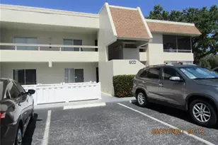 7304 W Country Club Dr N, Sarasota, FL 34243 - Photo 1