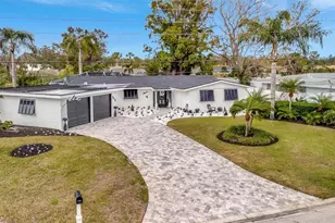 3219 Dawson St, Sarasota, FL 34239 - Photo 1