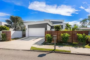 2254 Hawthorne St, Sarasota, FL 34239 - Photo 1