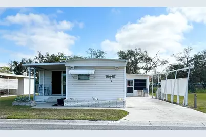 415 Oakwood Boulevard E, Sarasota, FL 34237 - Photo 1