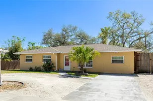 5562 Hayden Blvd, Sarasota, FL 34232 - Photo 1