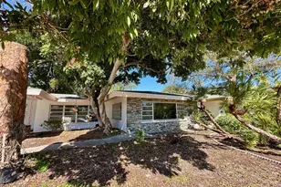 3466 Tanglewood Dr, Sarasota, FL 34239 - Photo 1