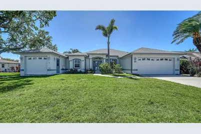 626 Magellan Drive, Sarasota, FL 34243 - Photo 1