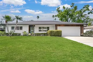 2242 Sunnyside Ln, Sarasota, FL 34239 - Photo 1