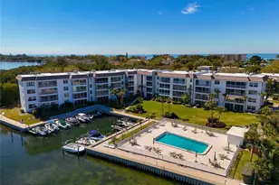605 Sutton Pl, Longboat Key, FL 34228 - Photo 1