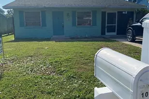 109 Colonia Ln W, Nokomis, FL 34275 - Photo 1