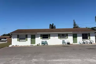 3265 51st Ave Dr W, Bradenton, FL 34207 - Photo 1