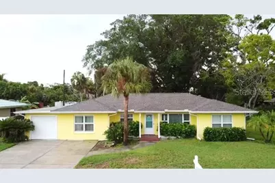 337 Somerset Avenue, Sarasota, FL 34243 - Photo 1