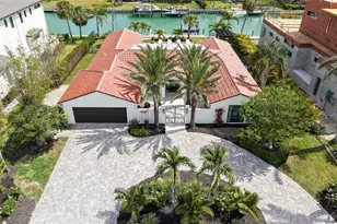 465 E Royal Flamingo Dr, Sarasota, FL 34236 - Photo 1