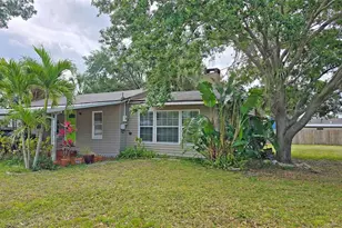 2906 Arlington St, Sarasota, FL 34239 - Photo 1