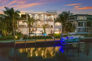 581 Kingfisher Ln, Longboat Key, FL 34228 - Photo 1