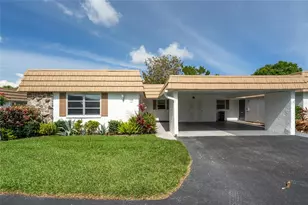 5521 Riverbluff Cir, Sarasota, FL 34231 - Photo 1