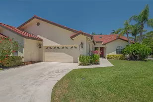 4691 Las Brisas Ln, Sarasota, FL 34238 - Photo 1