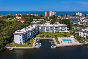 565 Sutton Pl, Longboat Key, FL 34228 - Photo 1