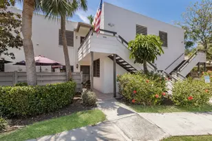 536 Lakeside Dr, Bradenton, FL 34210 - Photo 1