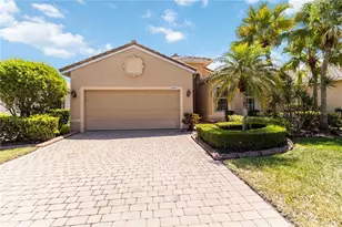 6519 43rd Ct E, Sarasota, FL 34243 - Photo 1