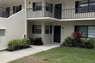 7050 Fairway Bend Ln, Sarasota, FL 34243 - Photo 1