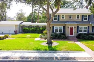 708 32nd St W, Bradenton, FL 34205 - Photo 1