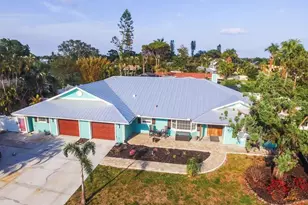 1021 Estremadura Dr, Bradenton, FL 34209 - Photo 1