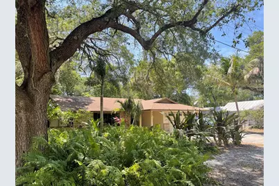 2130 S Jefferson Avenue, Sarasota, FL 34239 - Photo 1