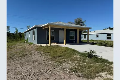 1227 30th Avenue W, Bradenton, FL 34205 - Photo 1