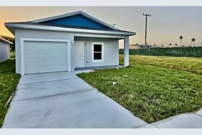 703 Salamanca Court, Sebring, FL 33870 - Photo 1