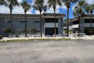 5507 Fountain Lake Cir, Bradenton, FL 34207 - Photo 1