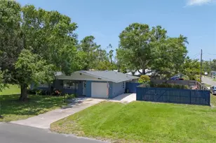 304 34th St W, Bradenton, FL 34205 - Photo 1